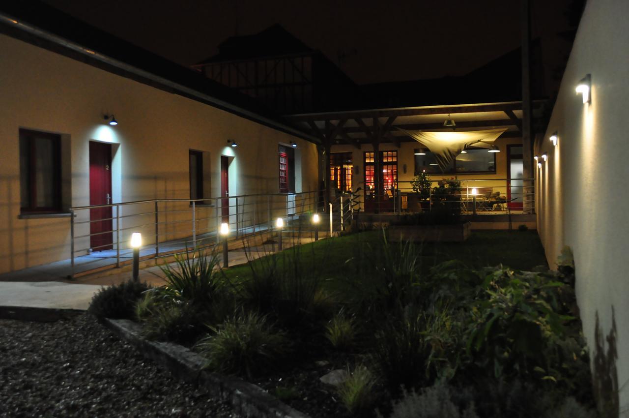 Logis - Hotel & Restaurant La Corne D 'Abondance Bourgthéroulde Exterior photo